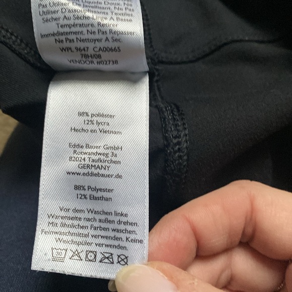 Eddie Bauer high rise capri trail tights - Picture 6 of 6